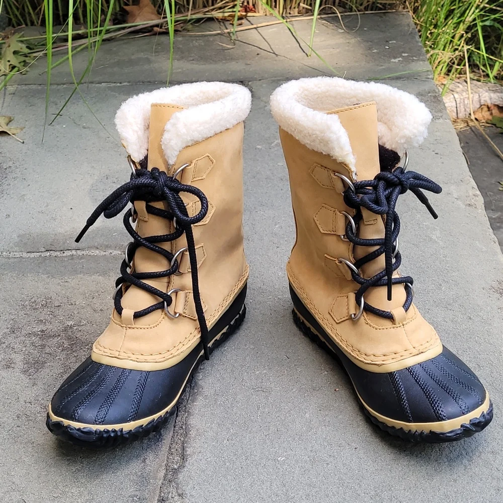 Sorel caribou slim boots